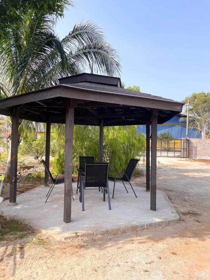 Casa Tiga Homestay Besut Kampung Kuala Besut Exterior foto