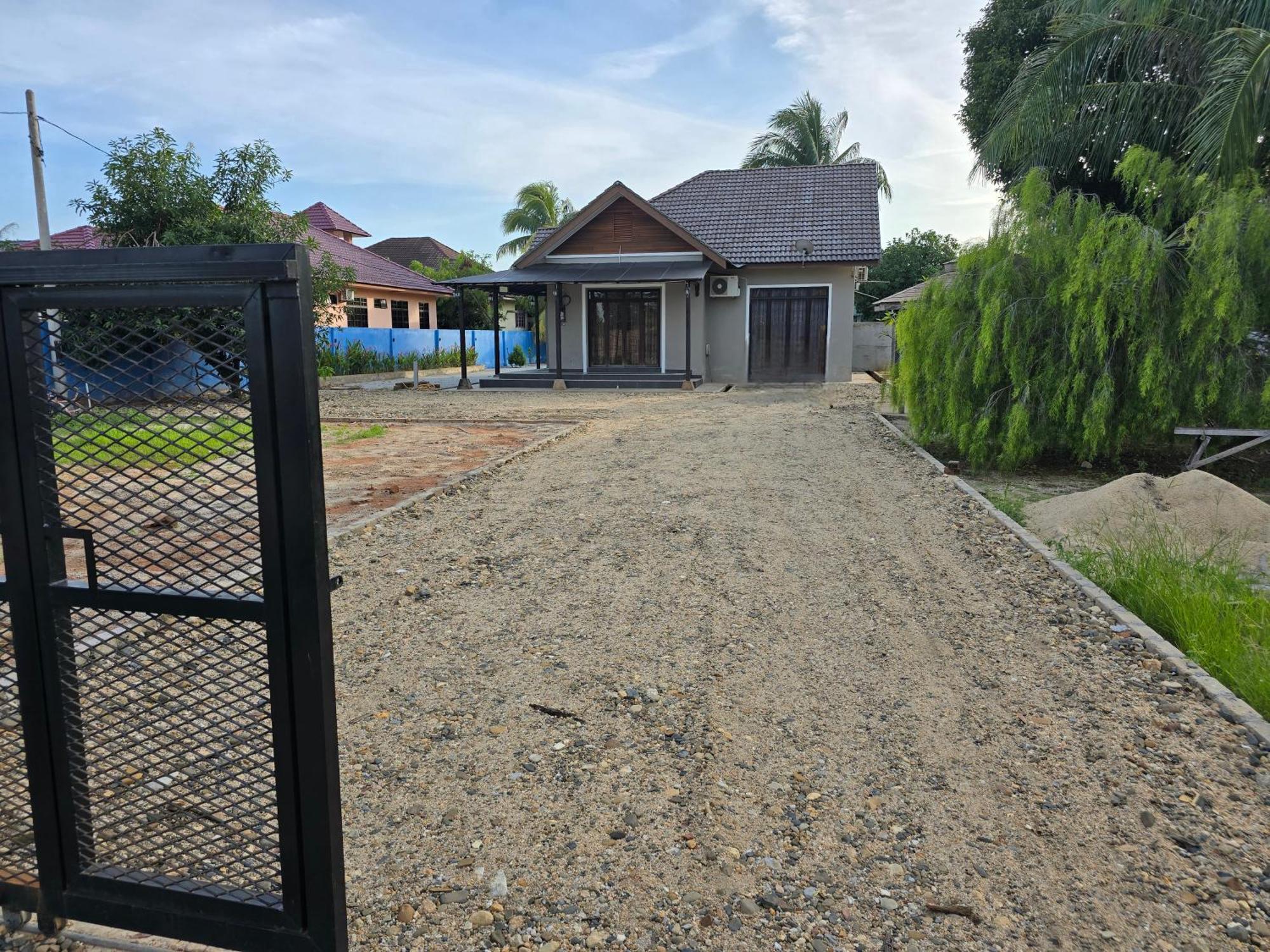 Casa Tiga Homestay Besut Kampung Kuala Besut Exterior foto