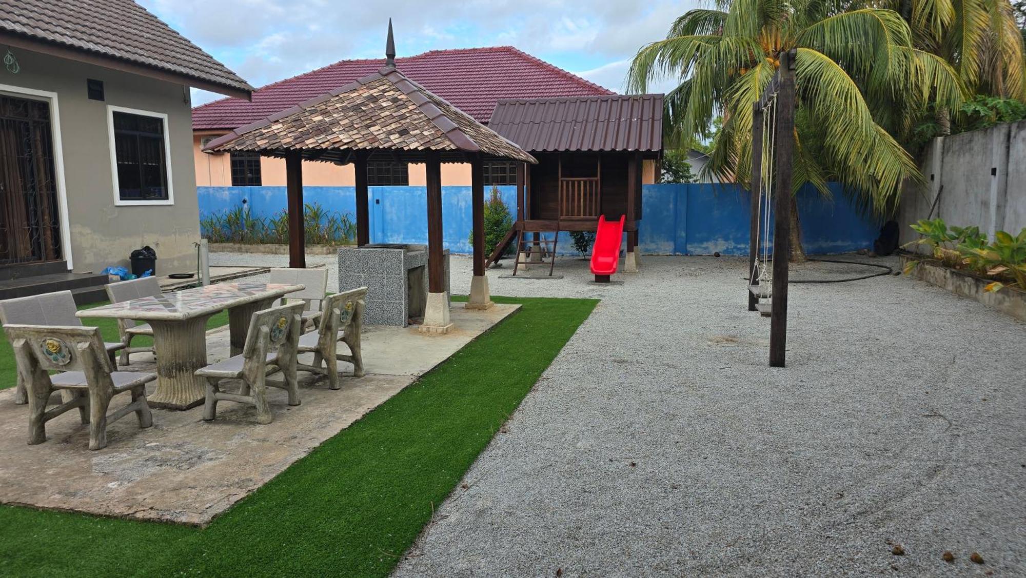 Casa Tiga Homestay Besut Kampung Kuala Besut Exterior foto