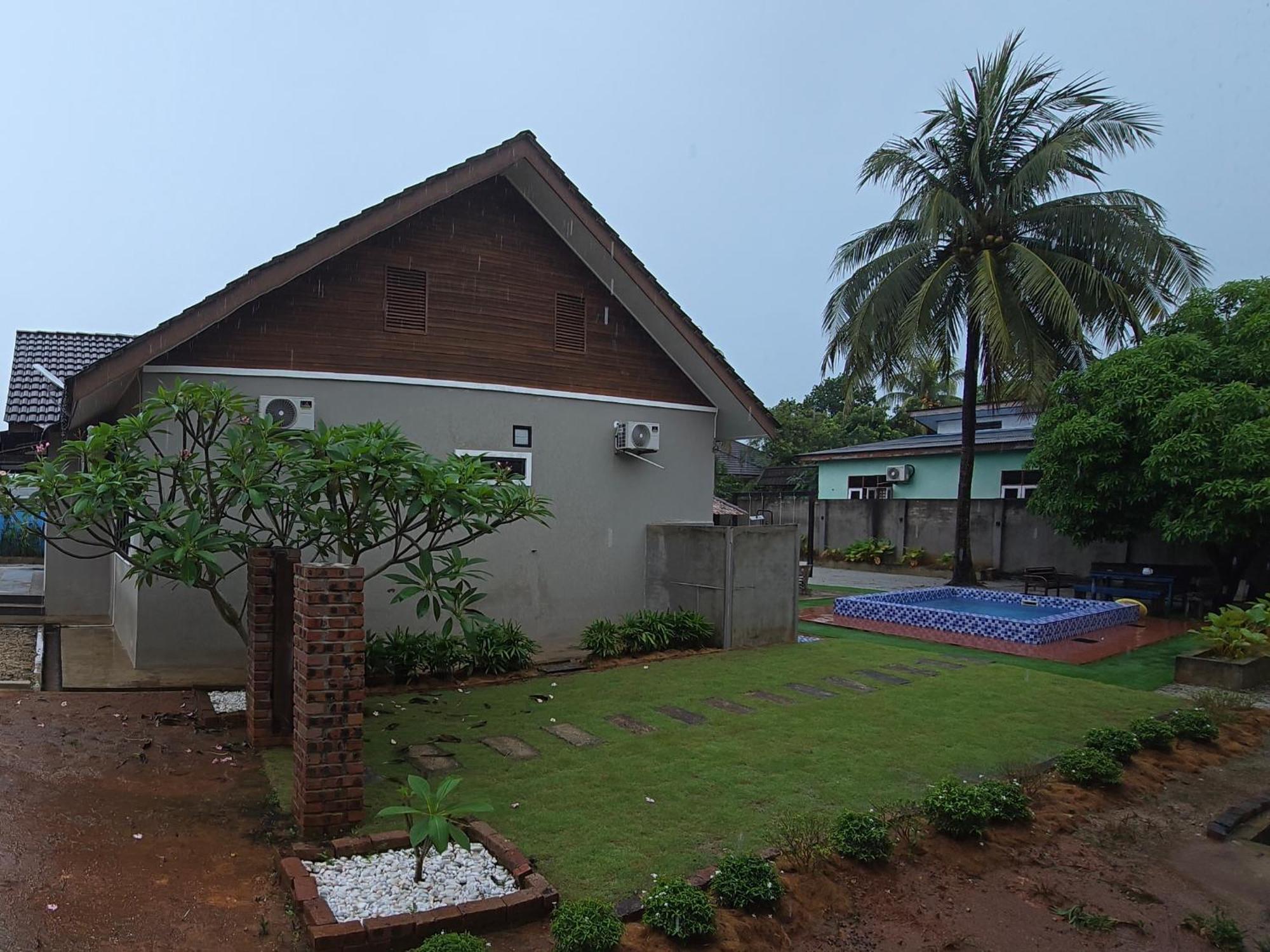 Casa Tiga Homestay Besut Kampung Kuala Besut Exterior foto